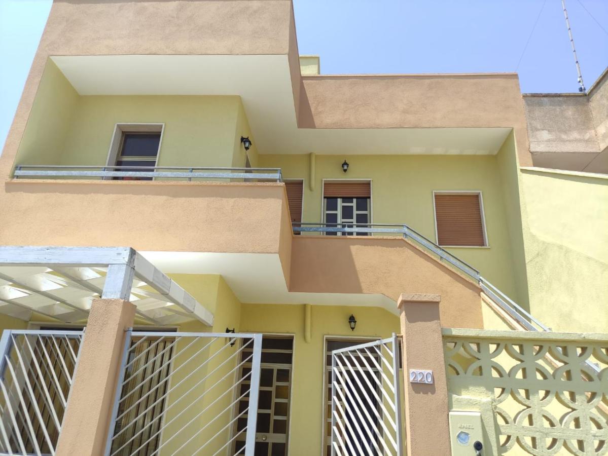 Mmera Mare Apartment Torre Lapillo Luaran gambar