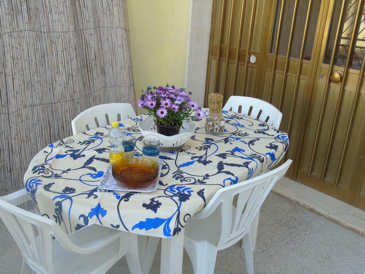 Mmera Mare Apartment Torre Lapillo Luaran gambar